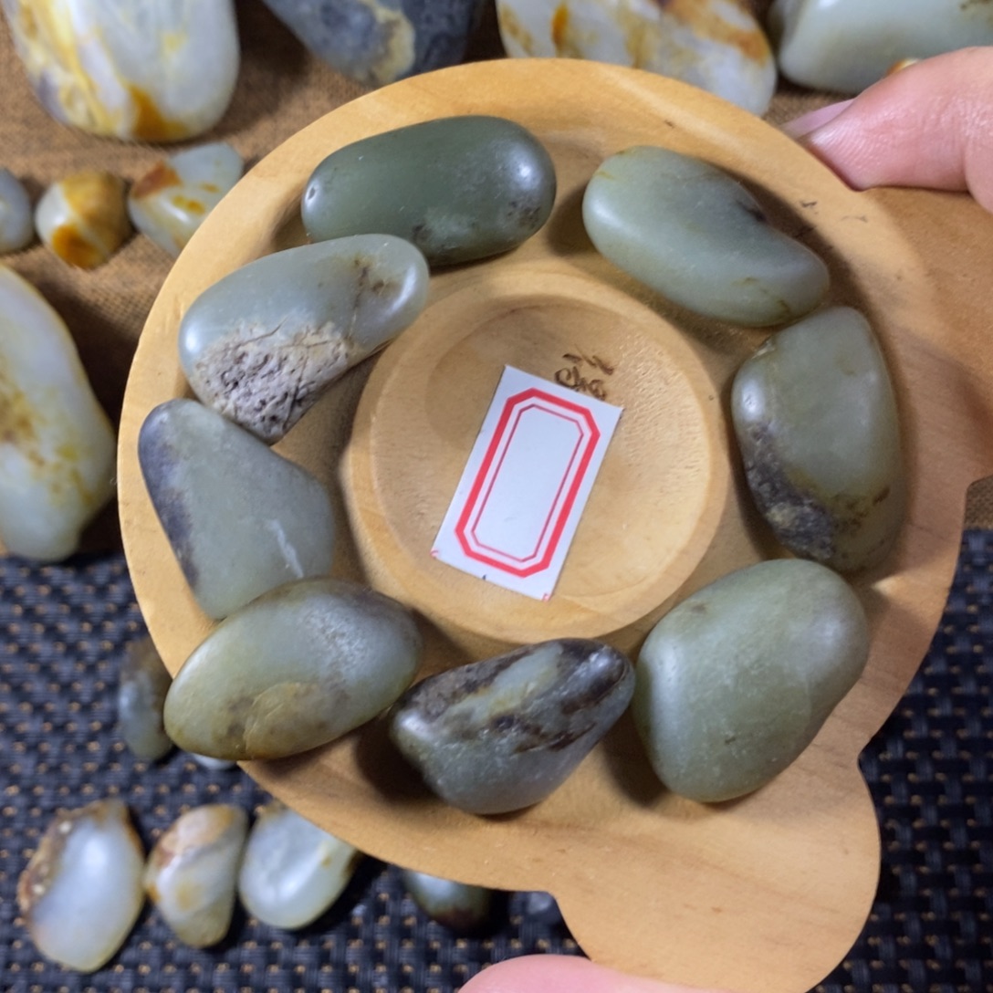 和田玉（糖玉）未镶嵌挂件