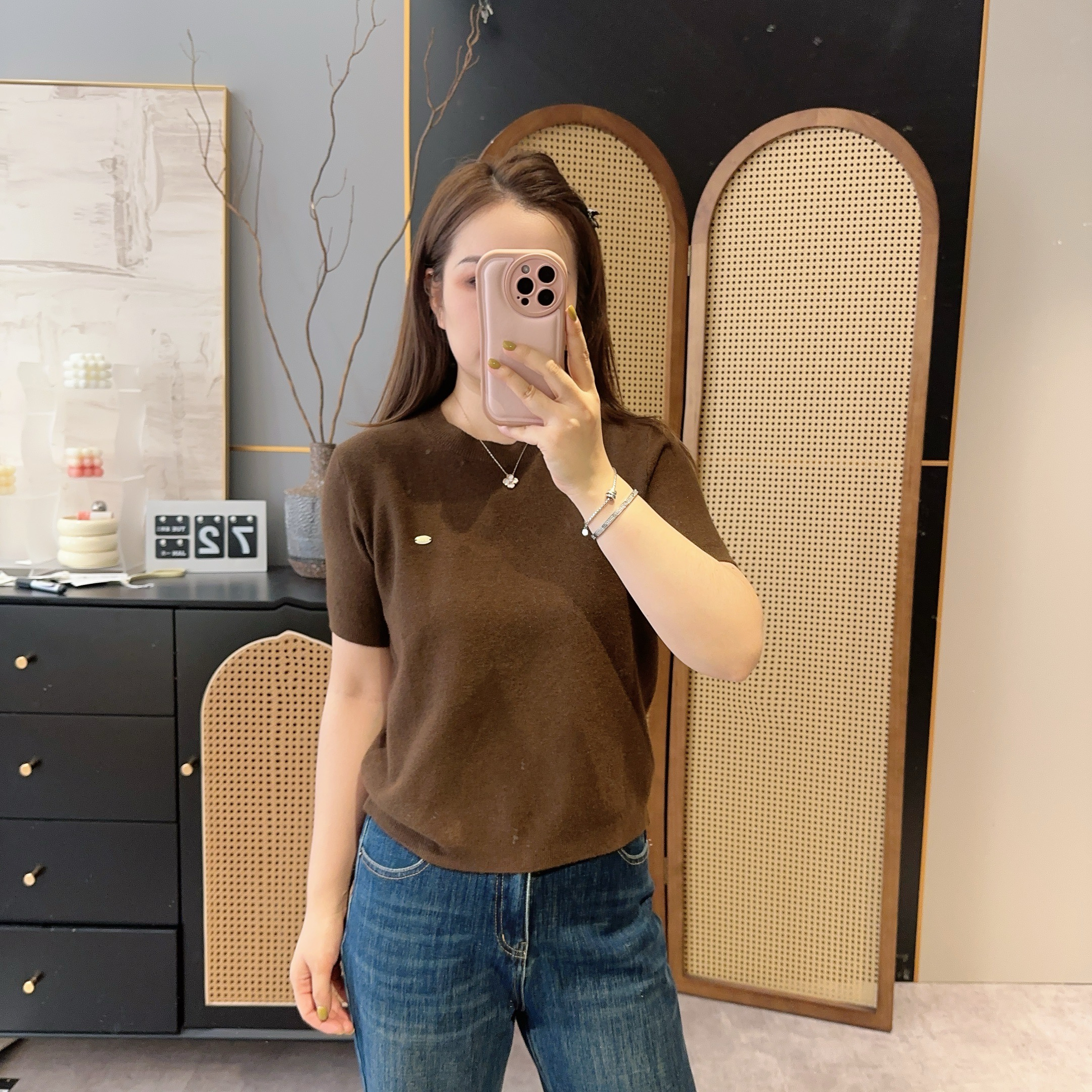 【欧加粒粒】新款高级感金属装饰圆领套头纯色针织衫短袖 B25080702