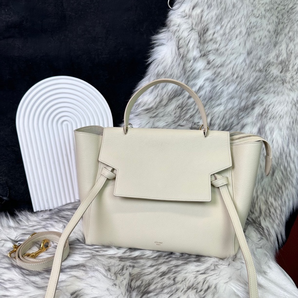 95新 Celine/思琳 奶白色鲶鱼手提斜挎包
