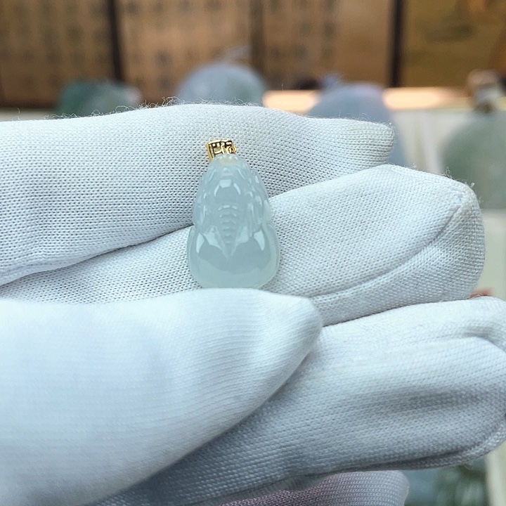 翡翠18K金镶嵌颈饰天然翡翠货18 K金貔貅