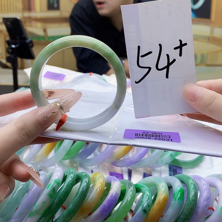 翡翠未镶嵌手镯uun