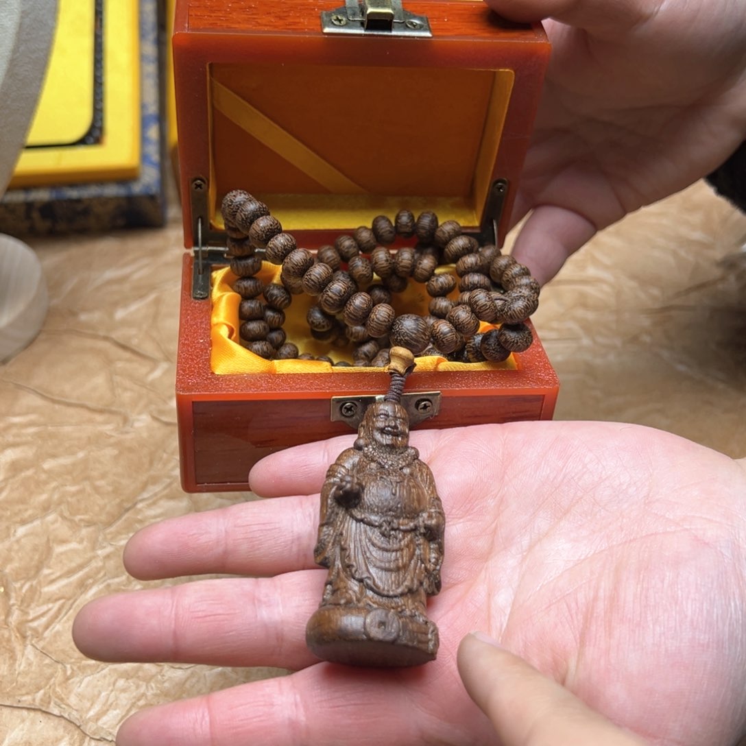 大叶紫檀（黑酸枝木类）