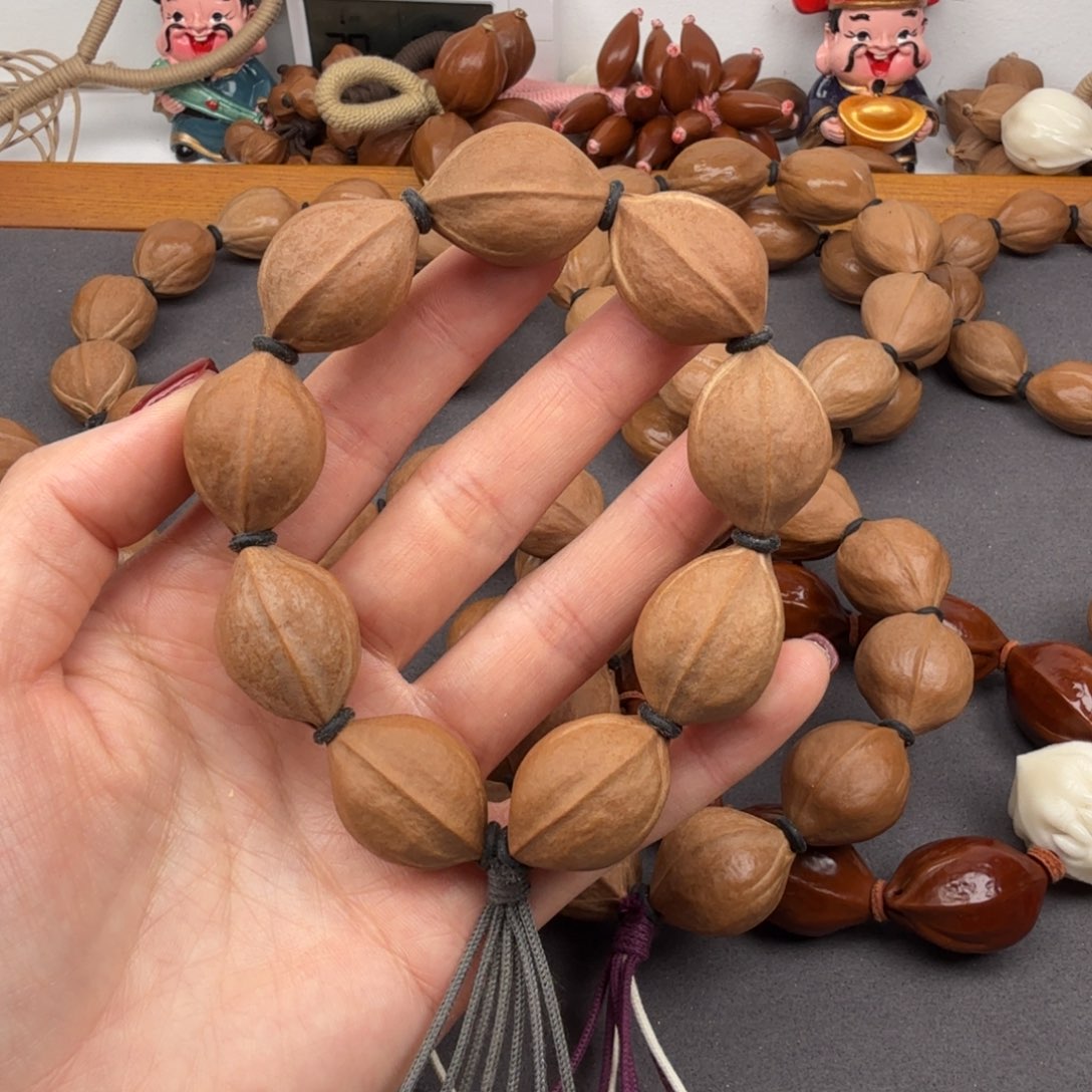 雷***巴19*27精挑款梅林铁核手串