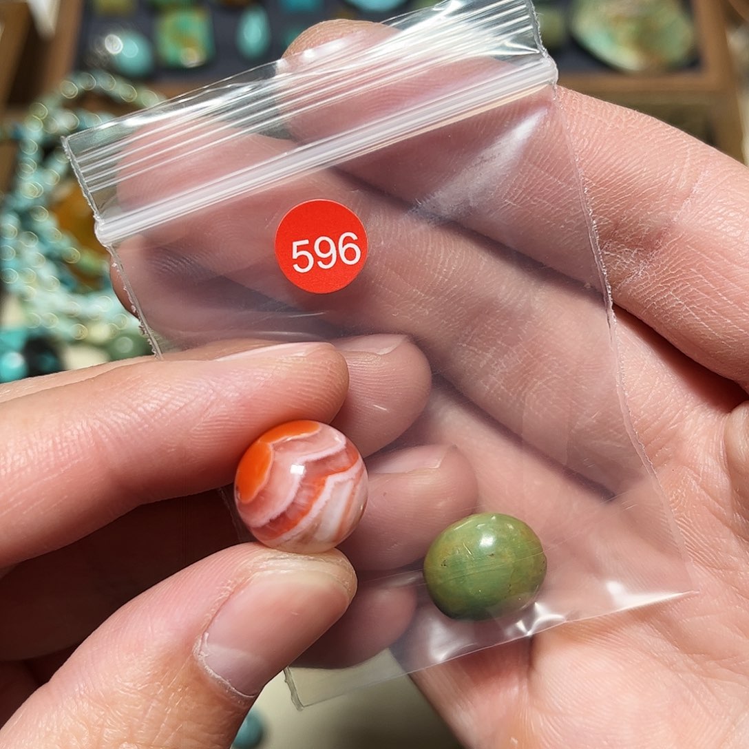 刘***生南红玛瑙未镶嵌珠宝奇石