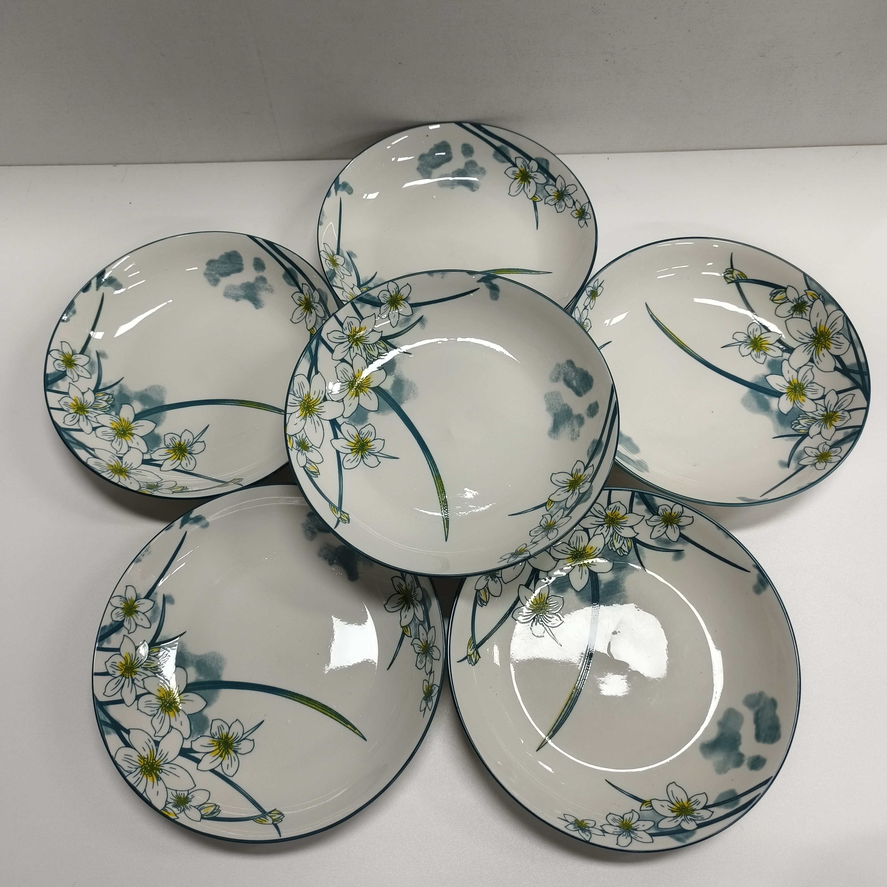 qg水仙花盘子6个颜色随机