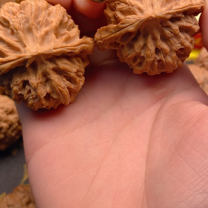 哈***啦苹果园42尺寸文玩核桃