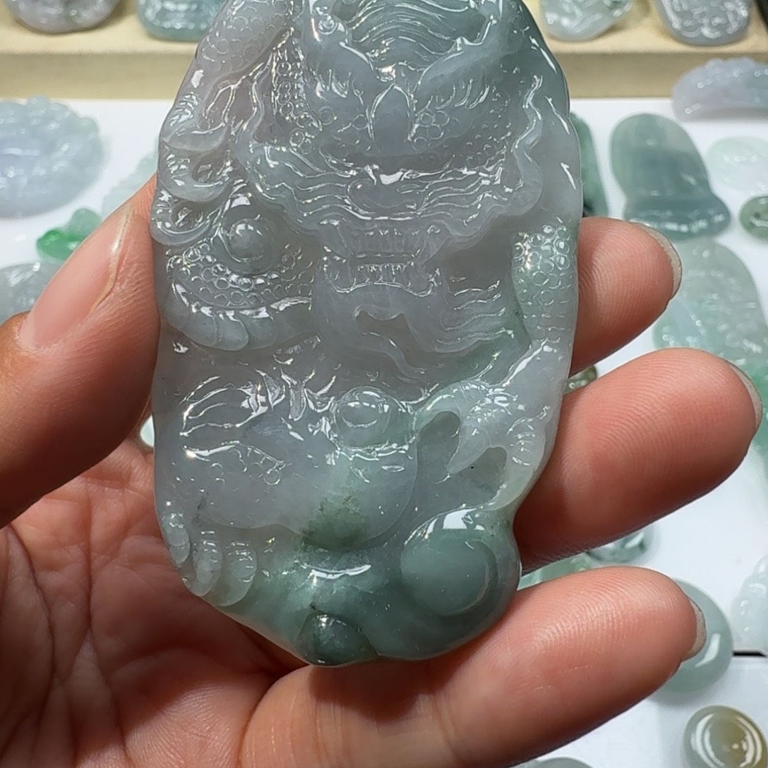 阿***仕翡翠未镶嵌颈饰翡翠