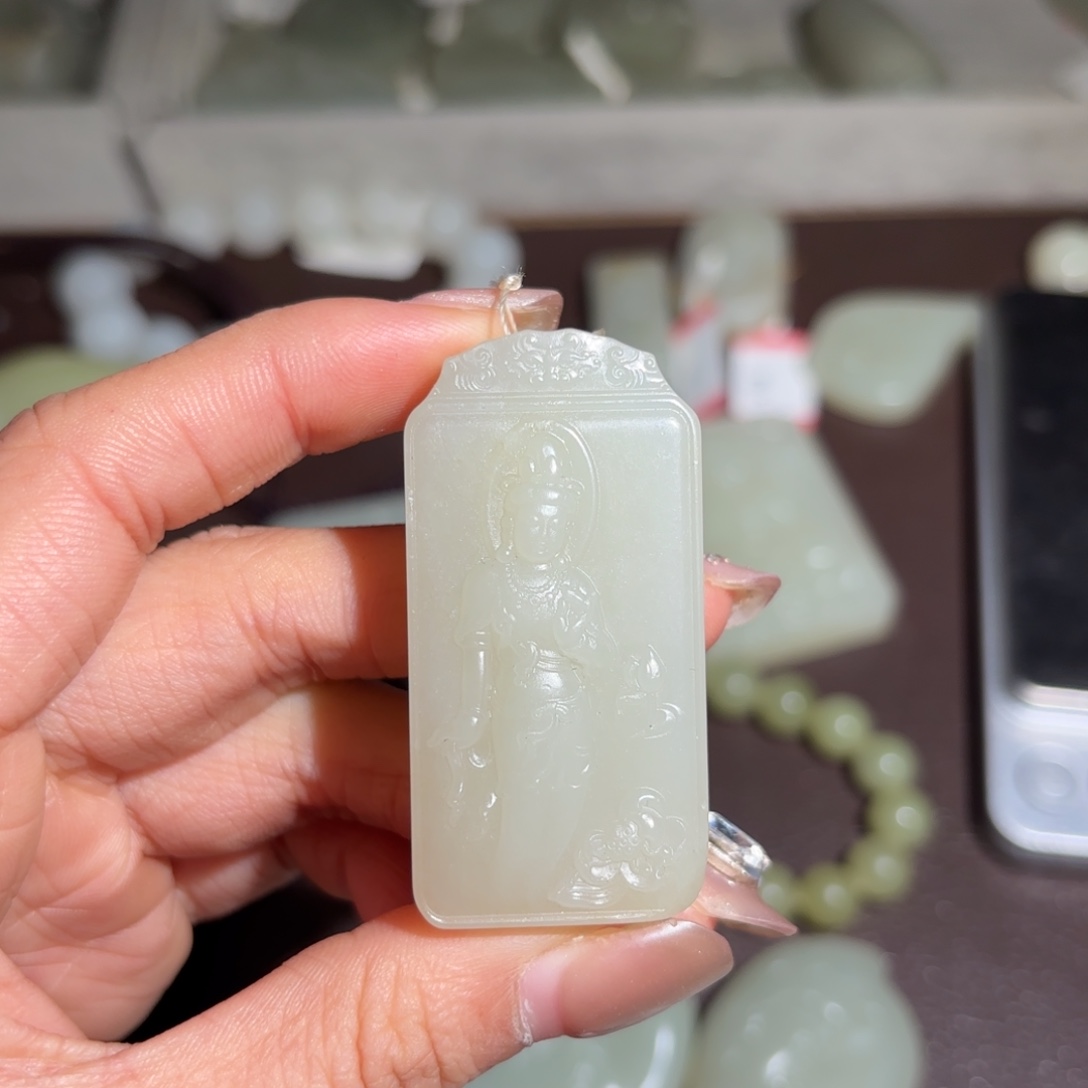 和田玉未镶嵌颈饰