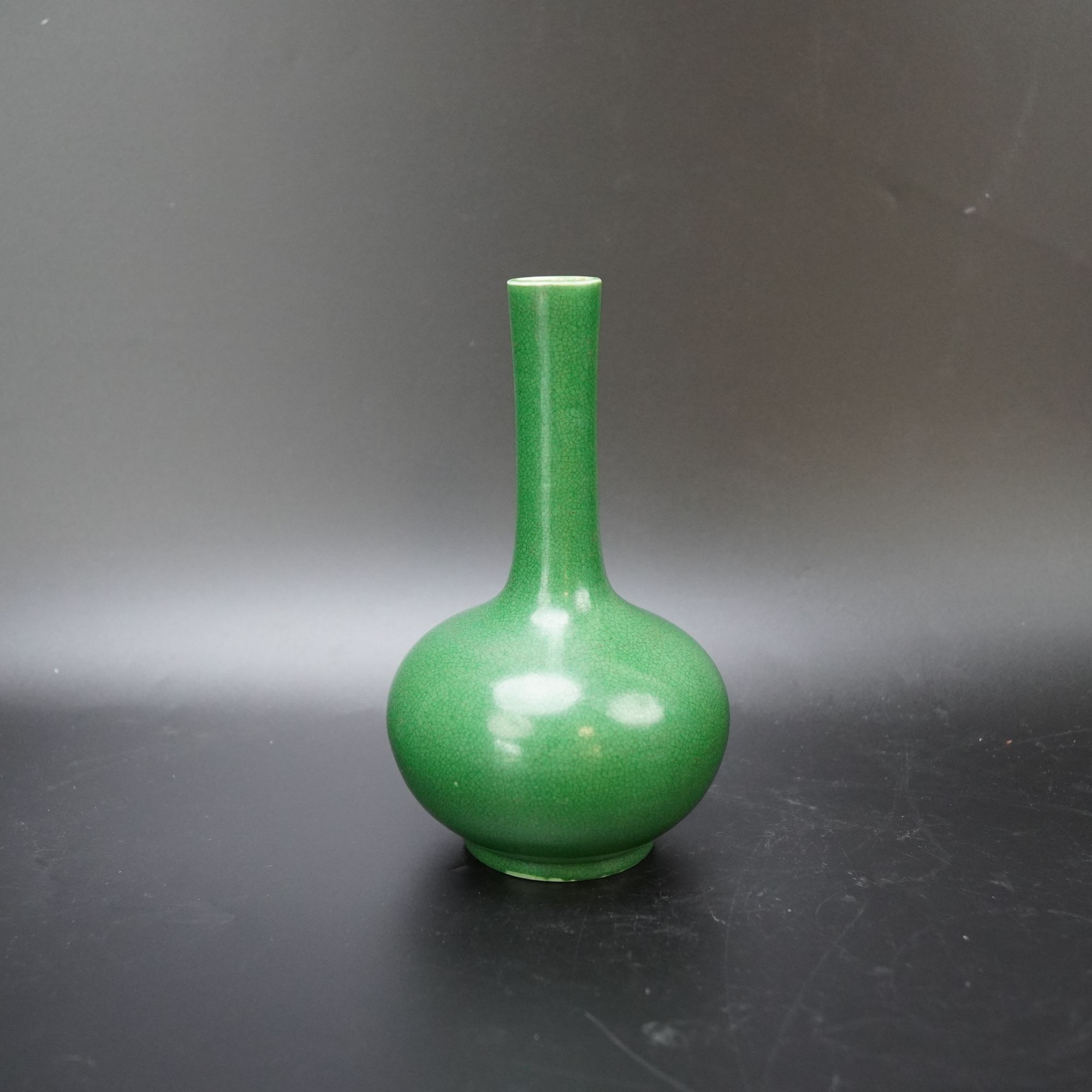 Lot.25080142清乾隆绿哥胆瓶 高：约19.5cm