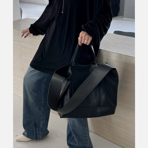 DTTXT｜原创小众牛皮宽肩带撞线设计推特包水桶包手提单肩包/5097