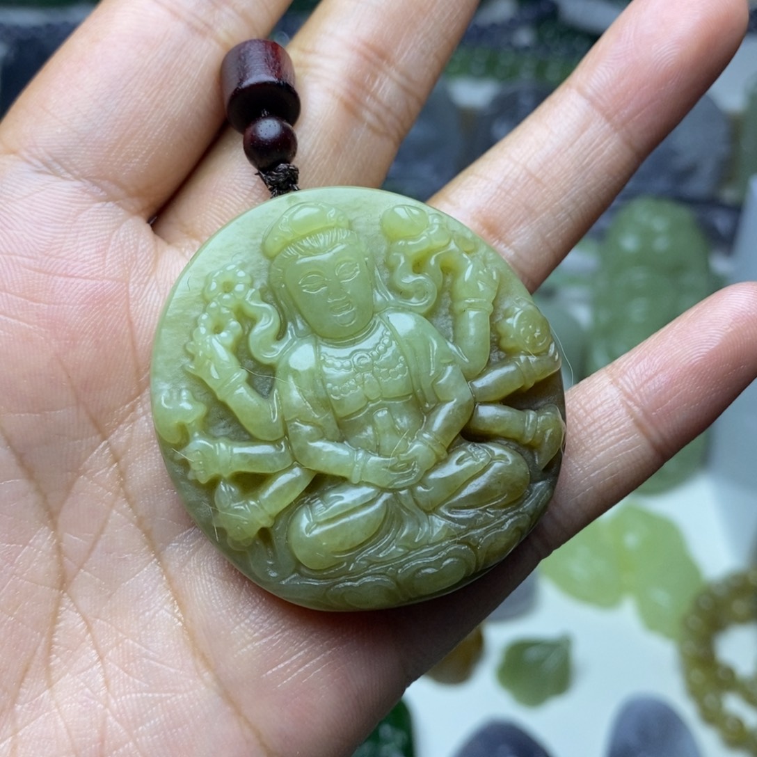 和田玉未镶嵌颈饰