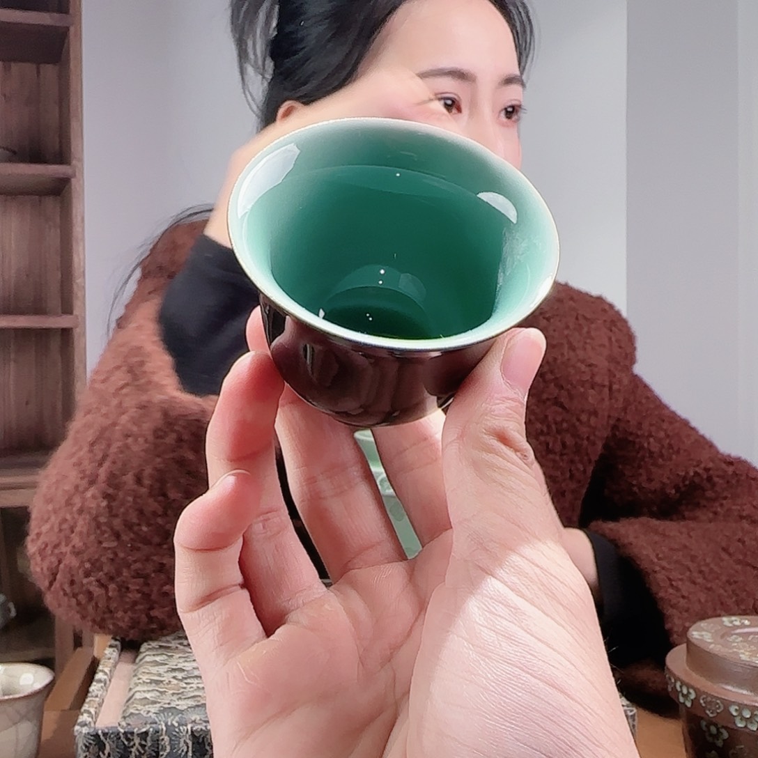 瓷摆件乌金釉铃铛杯