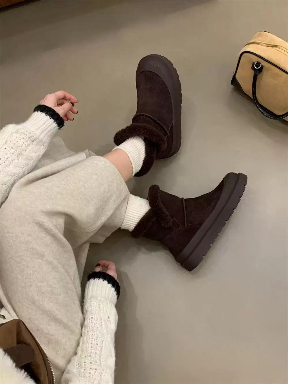 卓依新款- 冬季时尚加厚保暖Q弹厚底短靴【YLC910-6】