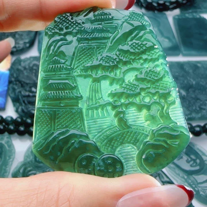 翡翠未镶嵌颈饰多样性发货天然A货翡翠