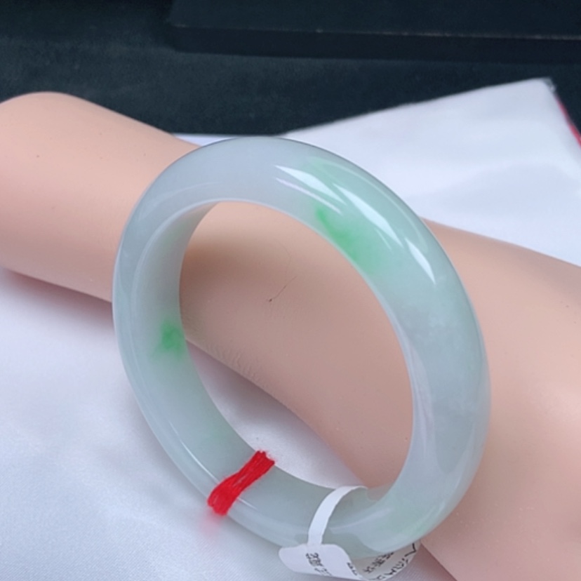 【闪购商品】翡翠手镯未镶嵌，
