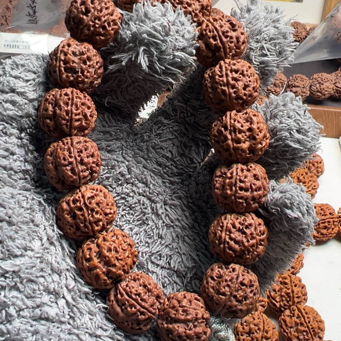 金刚菩提手串红皮蜂王