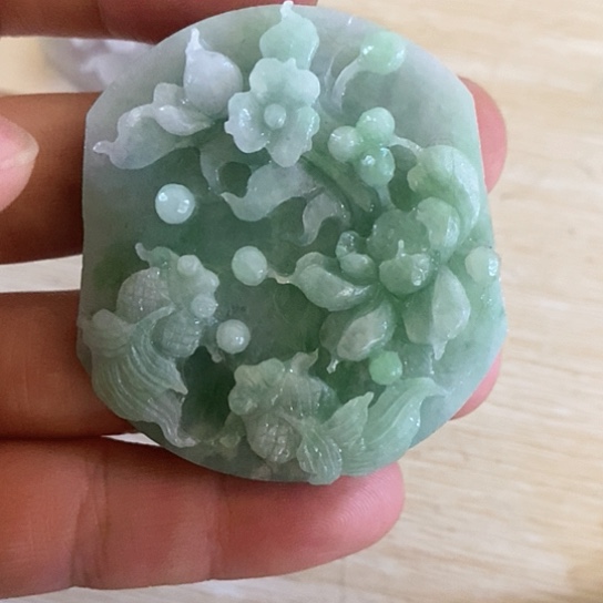 定制翡翠未镶嵌牌子