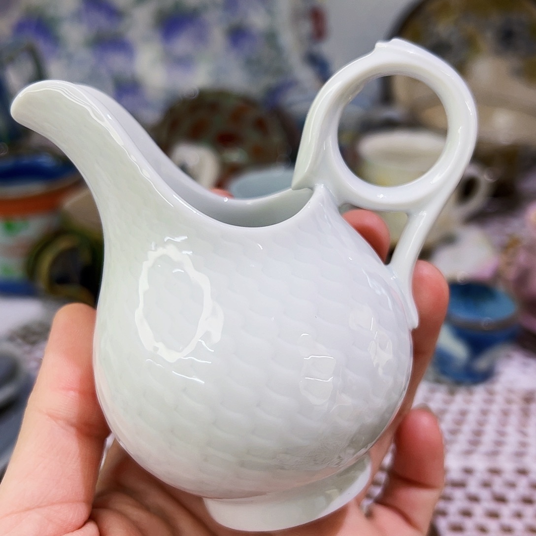 咖啡杯和茶杯是我们学校一块