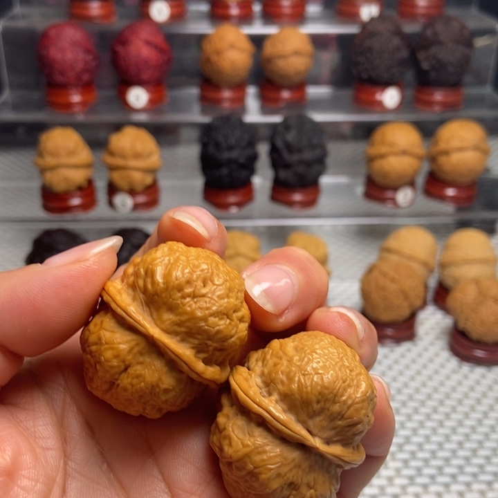 文玩核桃把件5蟒纹元宝