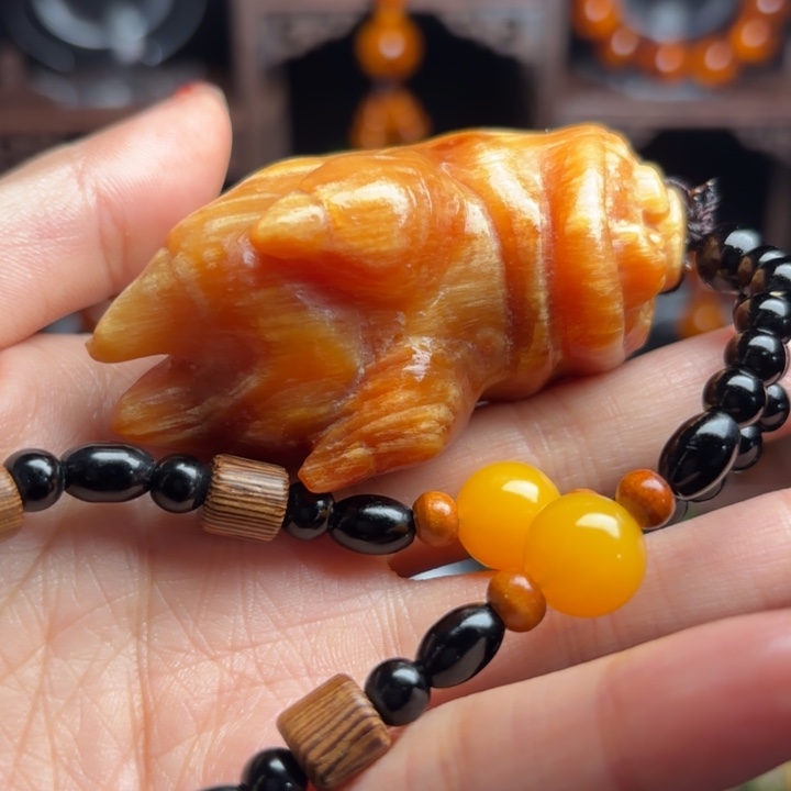 琥珀木手把件 小猪爪