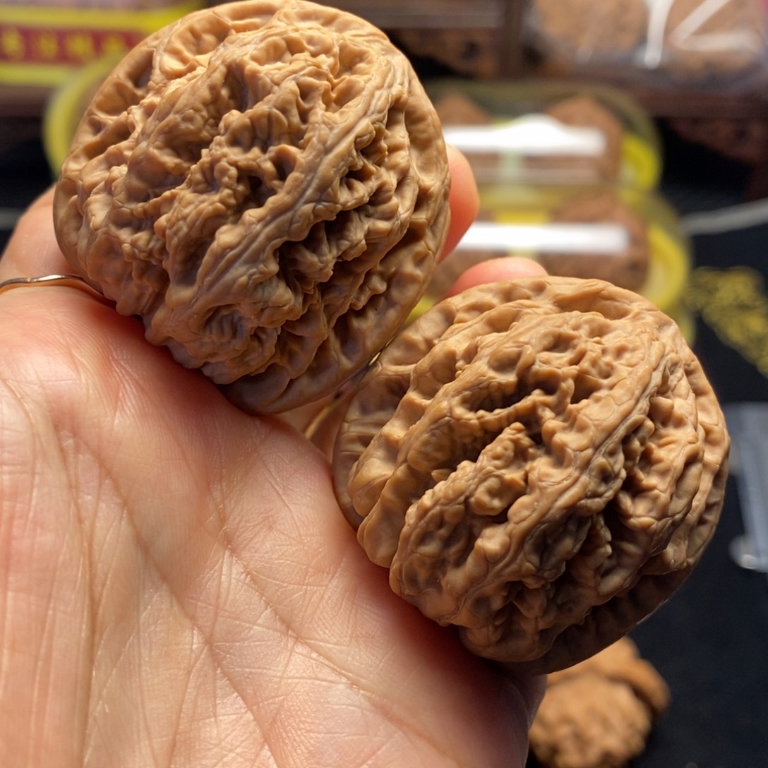 把件桃核大粗筋40