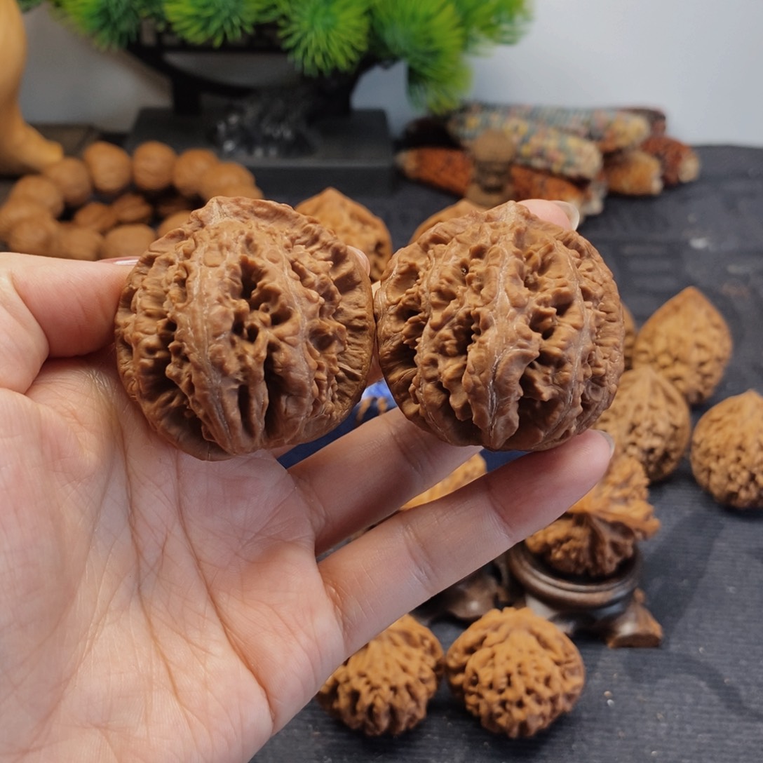 文玩核桃吊坠红皮灯笼42