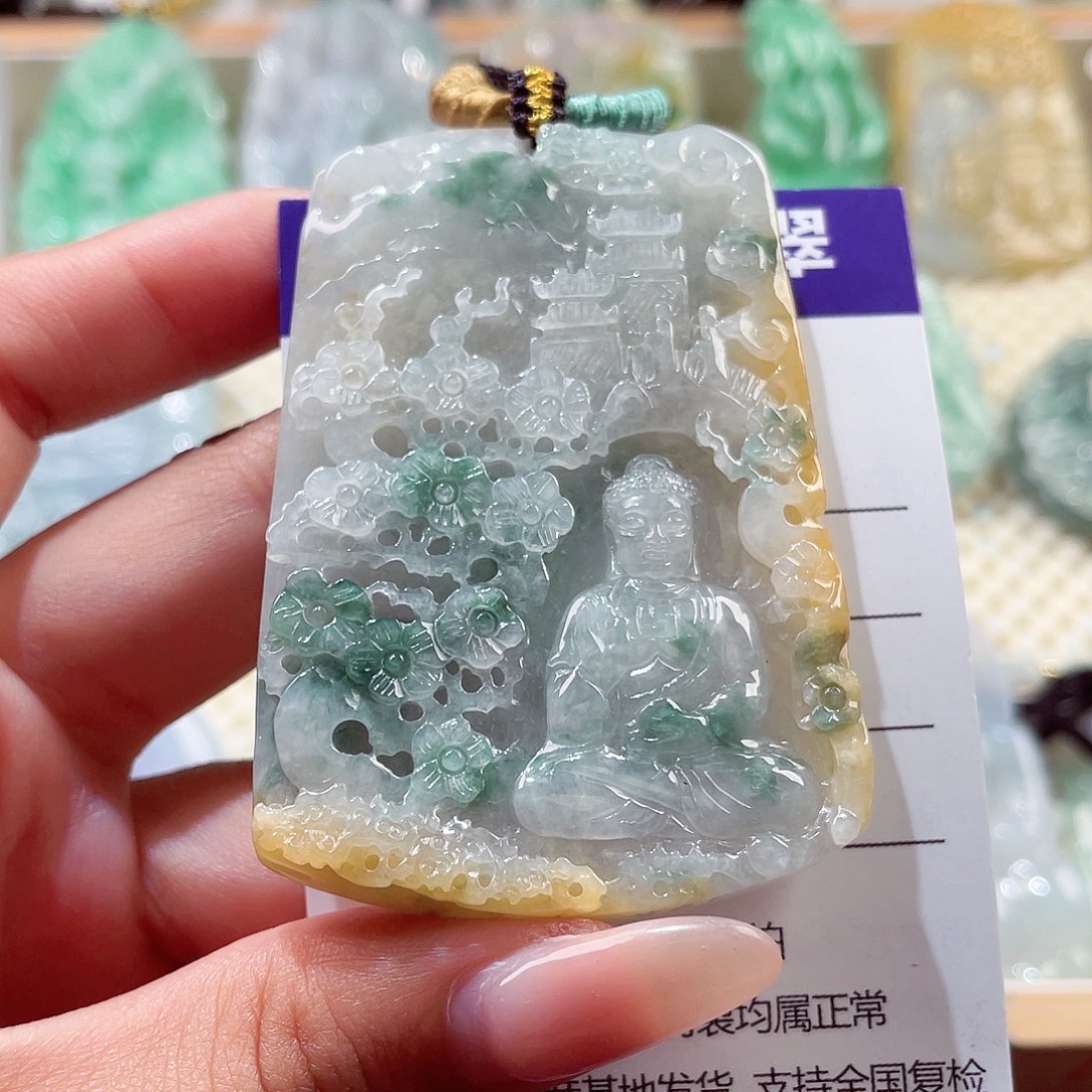 翡翠未镶嵌颈饰阿弥陀佛