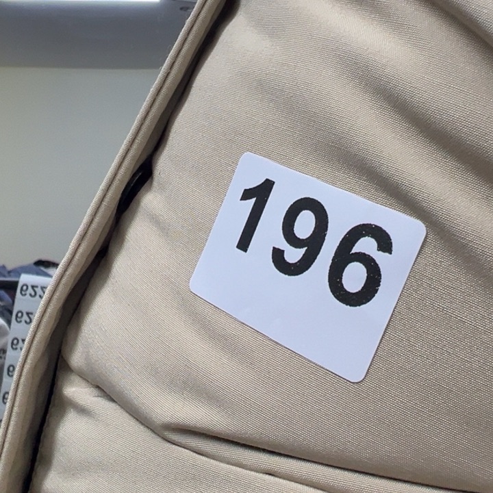 做***我196男款短外套驼色