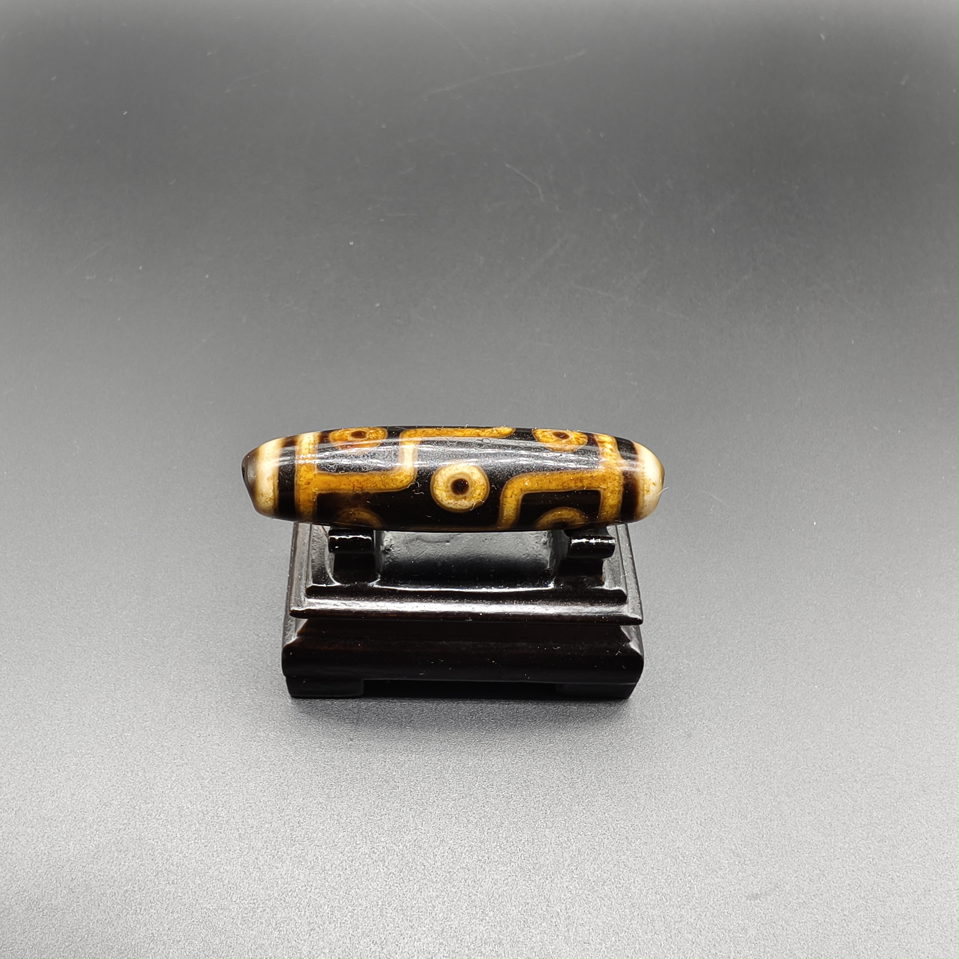 焱玉阁珠宝藏传回流精品手工黄金沁玛瑙折线九眼佩珠吊坠