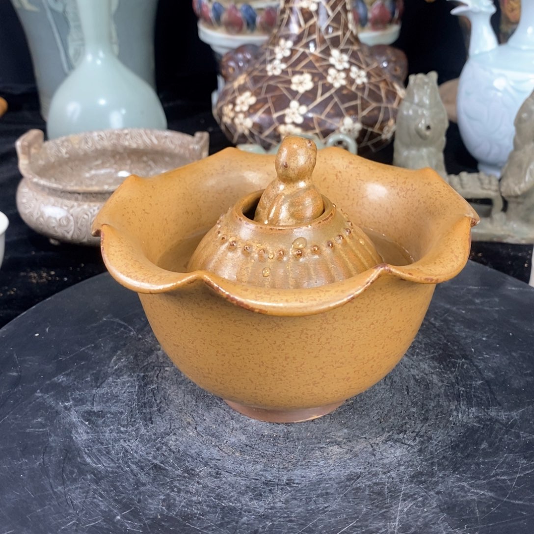 摆件钧窑黄釉公道杯 可以漂浮起来小人