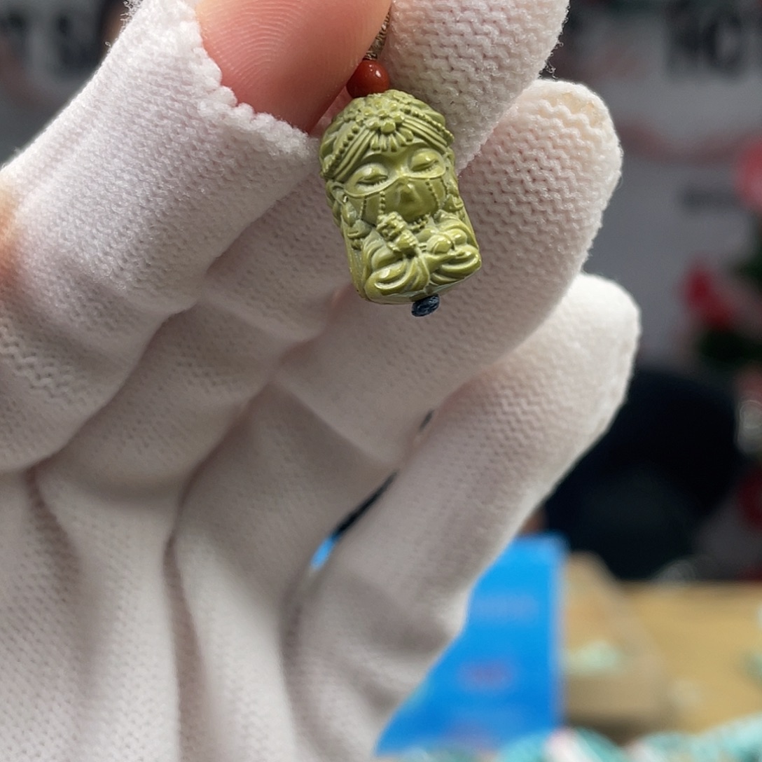 绿松石未镶嵌挂件