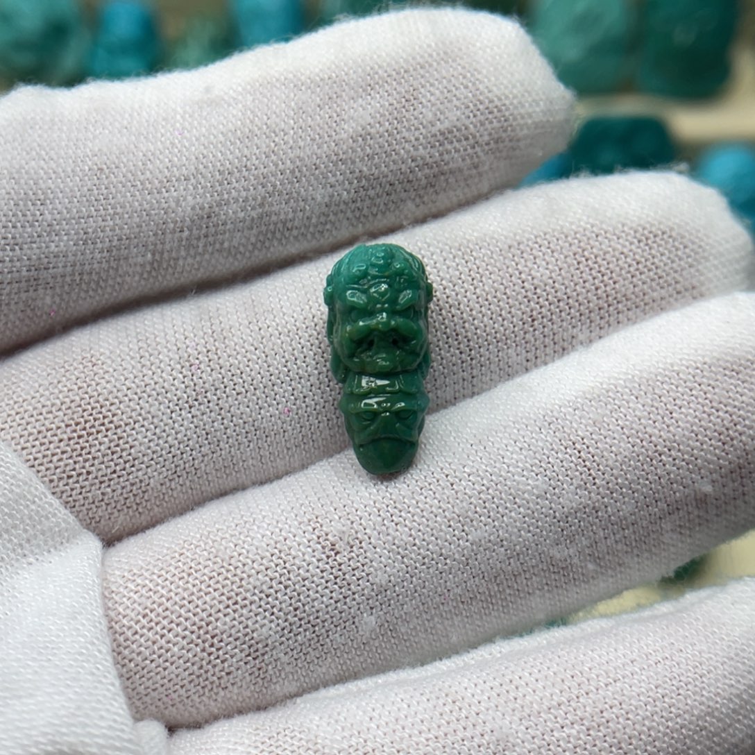 绿松石未镶嵌颈饰卡8-17-7.5