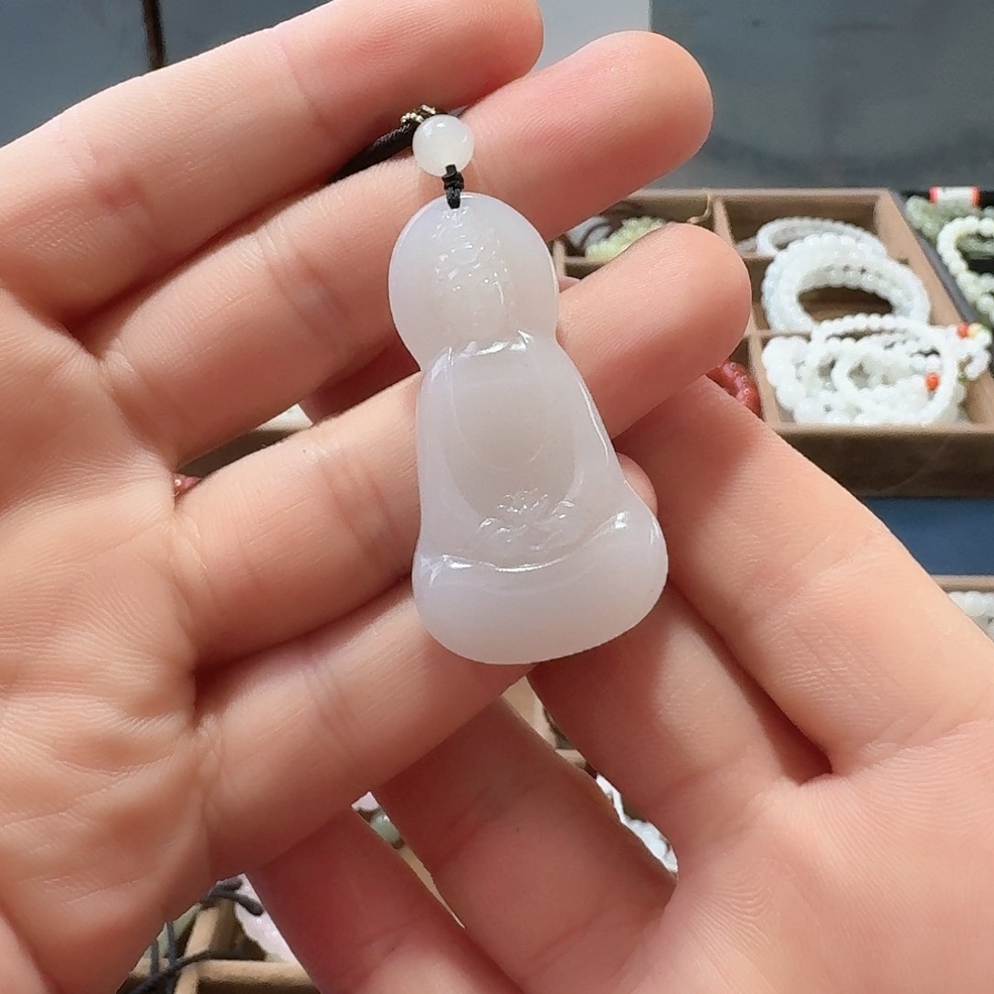 和田玉颈饰未镶嵌