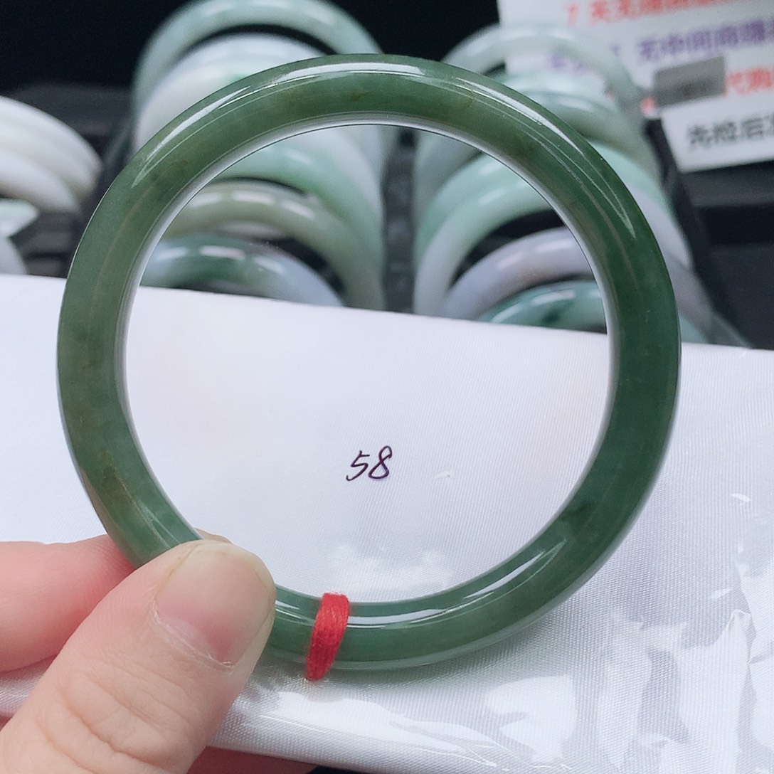 翡翠未镶嵌手镯104