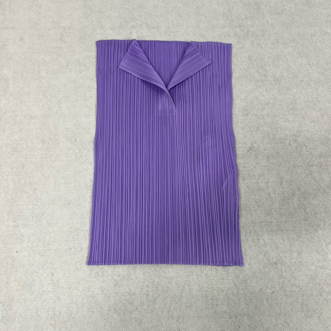 99新 Issey Miyake/三宅一生 三宅一生 紫色无袖上衣