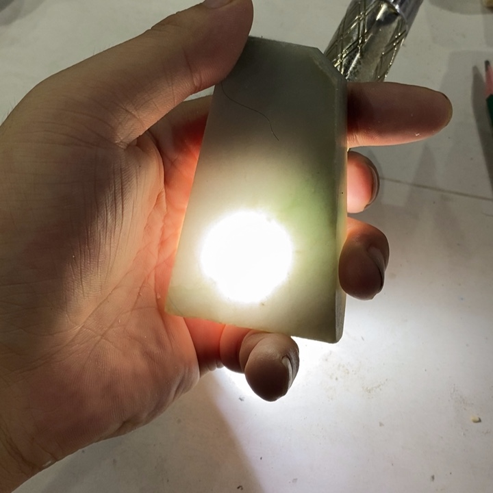 定制翡翠未镶嵌与**乐