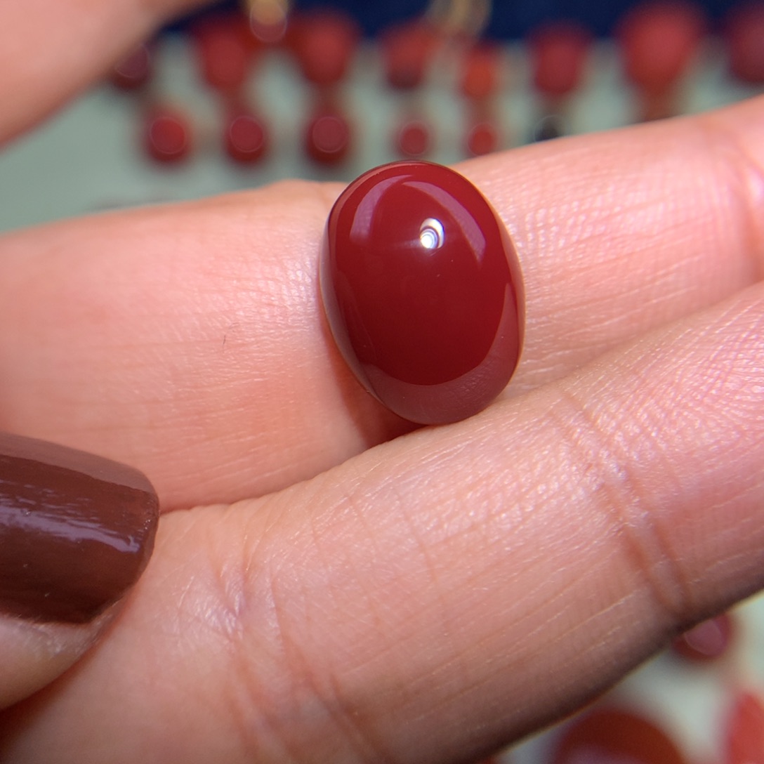 南红玛瑙戒面未镶嵌瓦西牛血