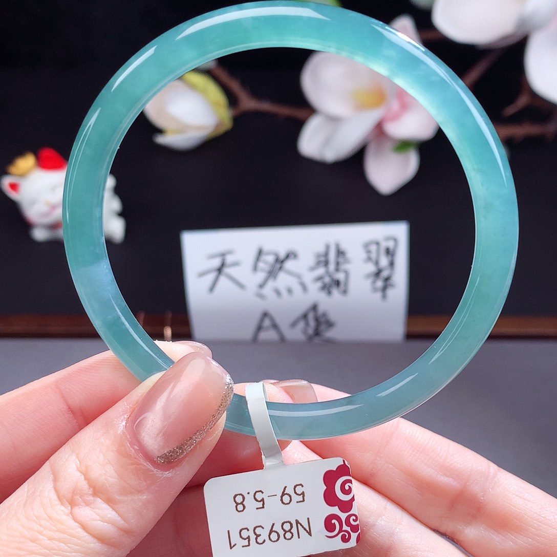 翡翠手镯（圆镯）未镶嵌