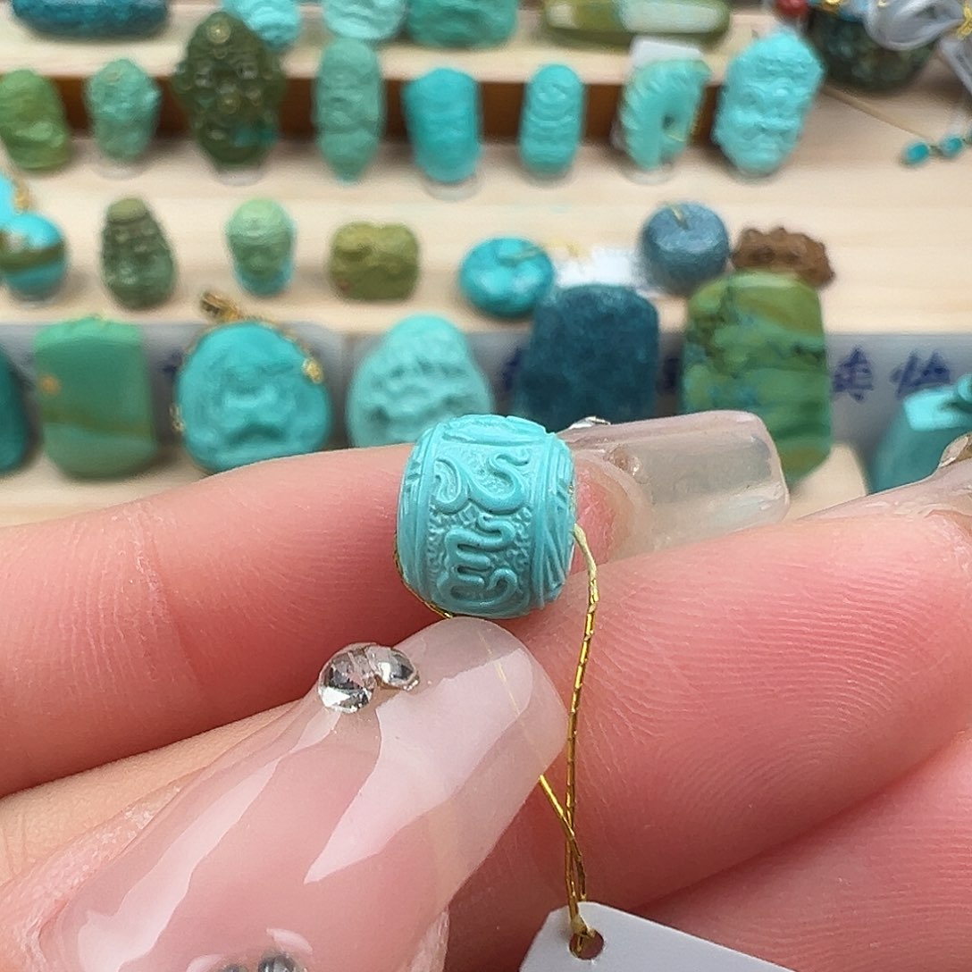 绿松石配饰未镶嵌