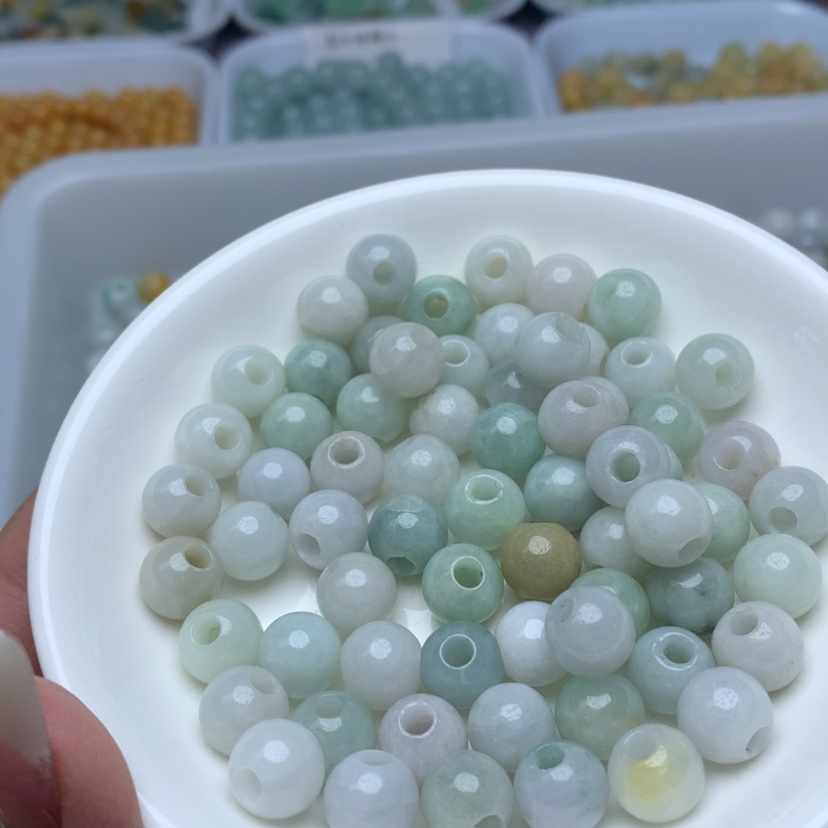 【闪购商品】翡翠手链未镶嵌卡9+大孔30颗