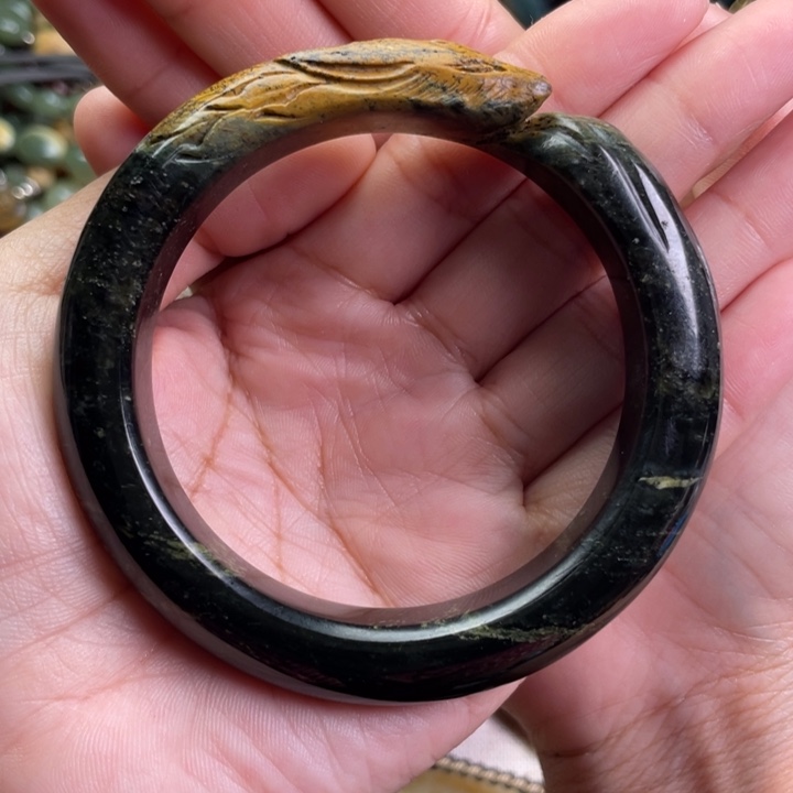 岫岩河磨玉（透闪石质玉）手镯未镶嵌风*