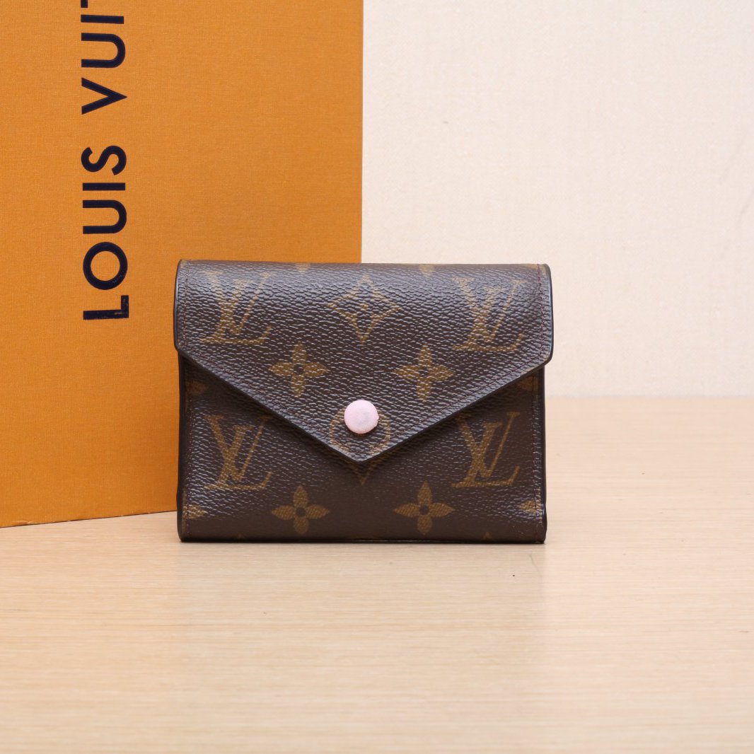95新 LouisVuitton/路易威登 【娇】豆子短款钱包2016 P225479011