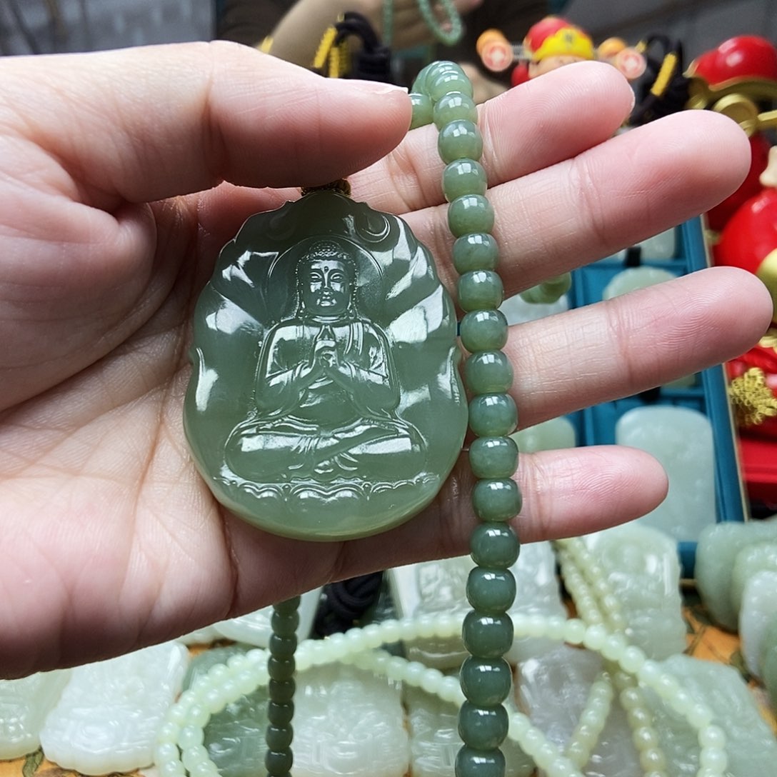 和田玉颈饰未镶嵌扬*