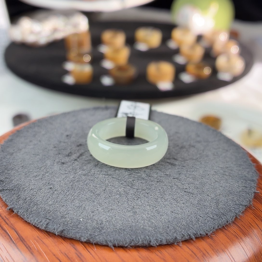 和田玉未镶嵌戒指b102冰晴轮胎17.2不退换