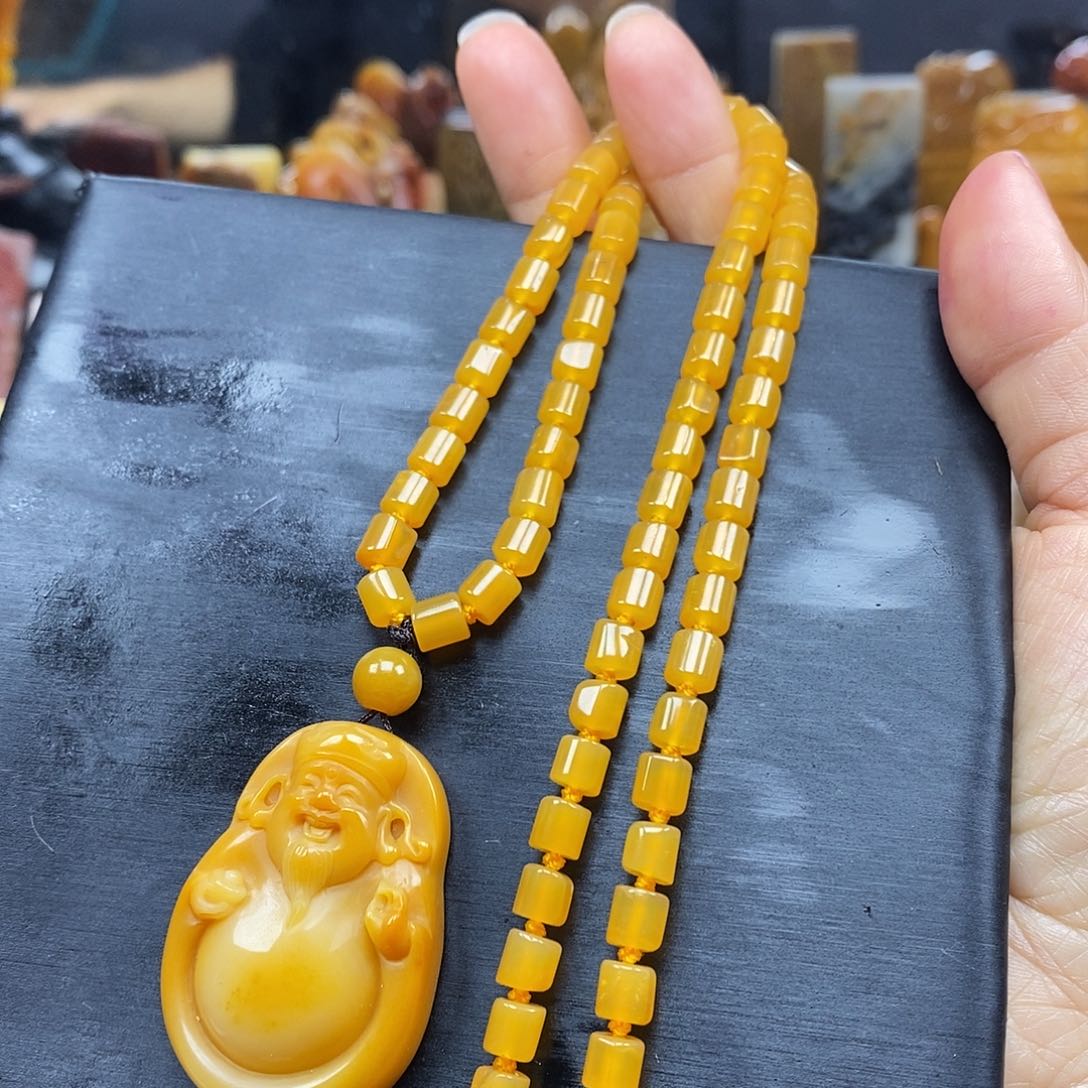 石英质玉颈饰未镶嵌