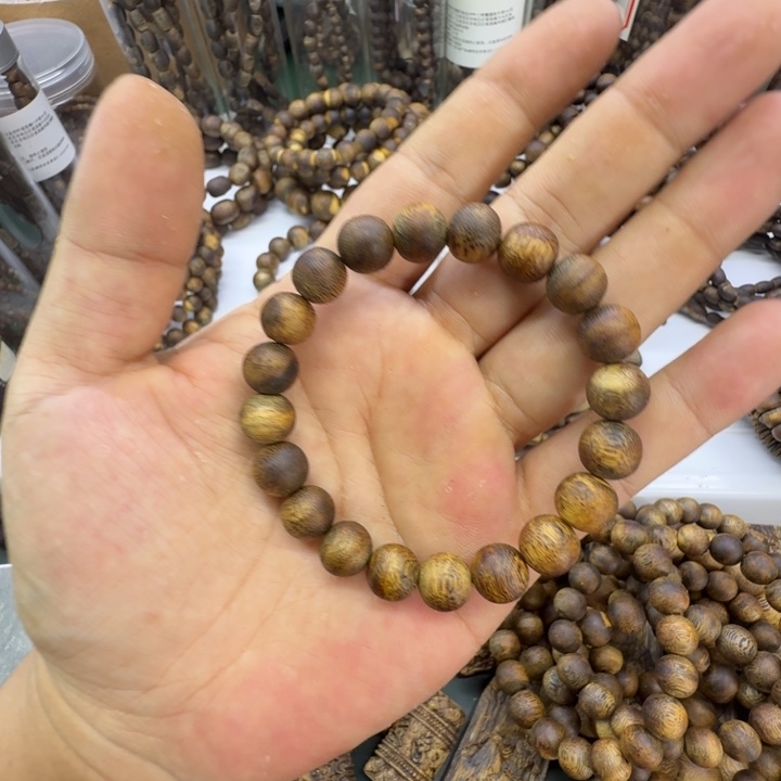 沉香碎屑沉香奇楠沉香乌身卡1.0单圈20颗6克+