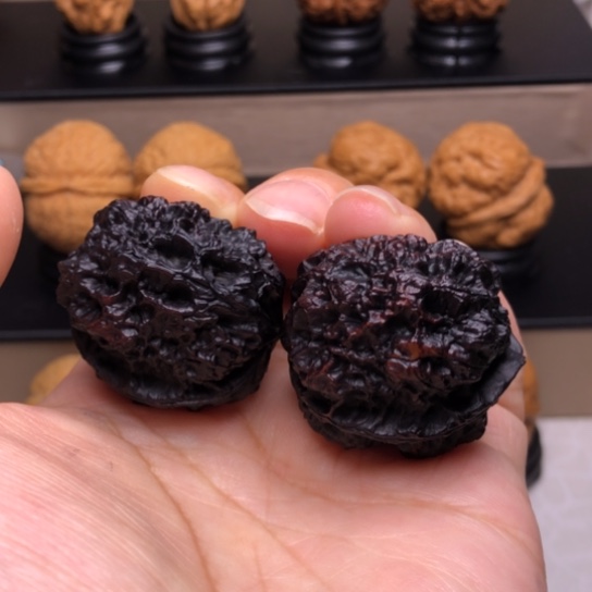 文玩核桃把件麒麟地闷9