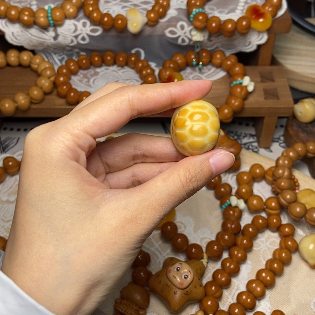 一***蛋猴头核桃吊坠富甲