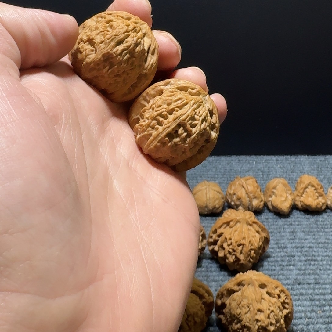 把件文玩核桃白狮子全品35尺