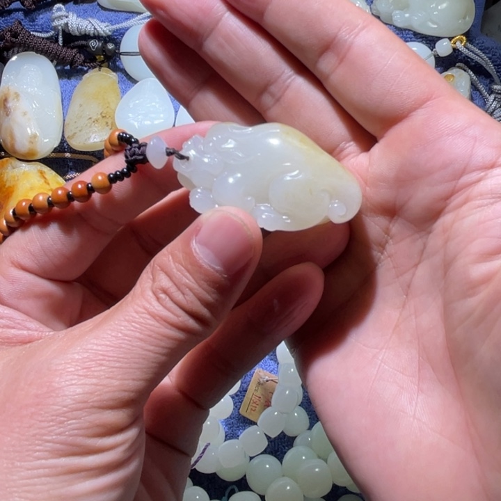 和田玉颈饰未镶嵌枫*